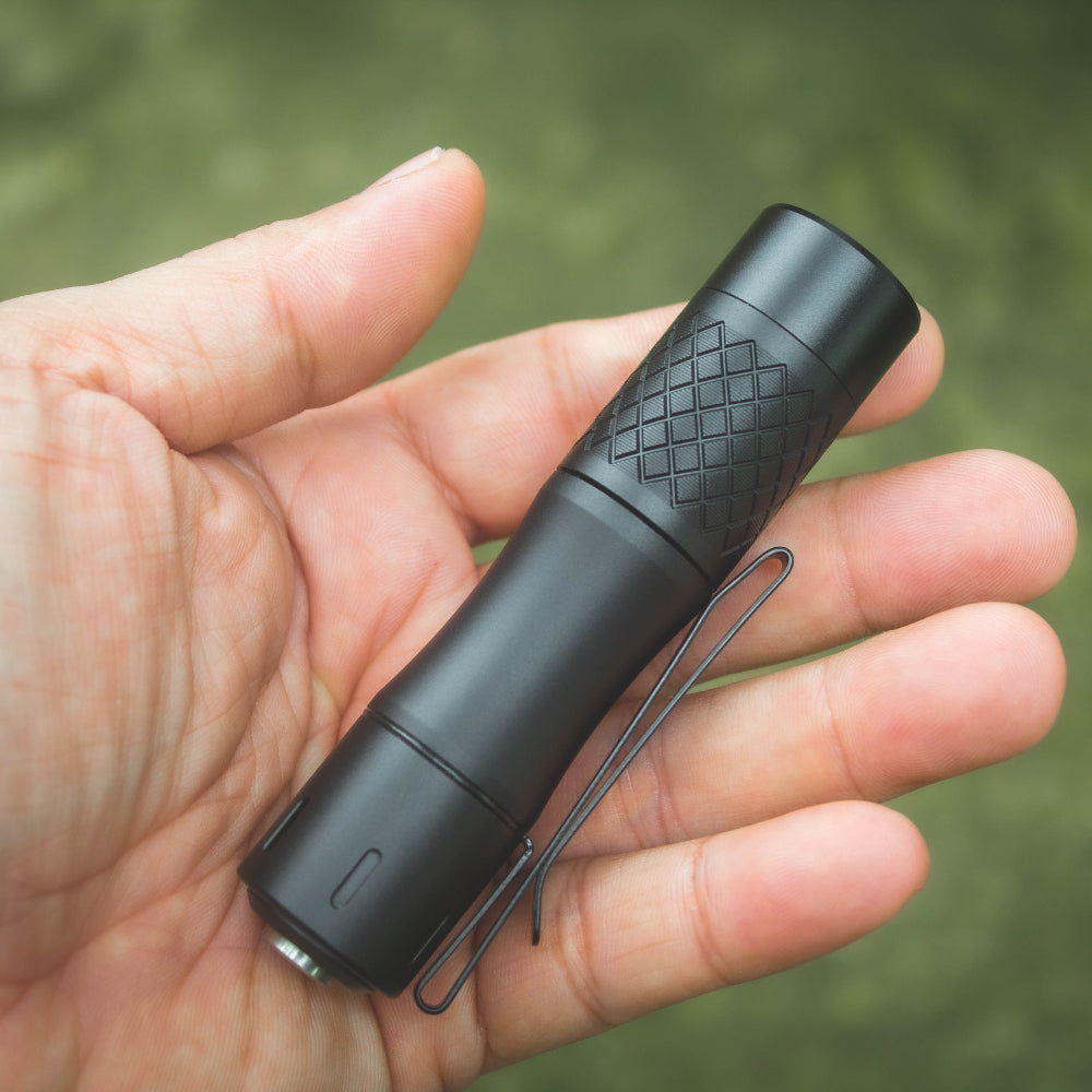 NLIGHTD E1 1000lm 14500 Flashlight Battery Lens Bundle