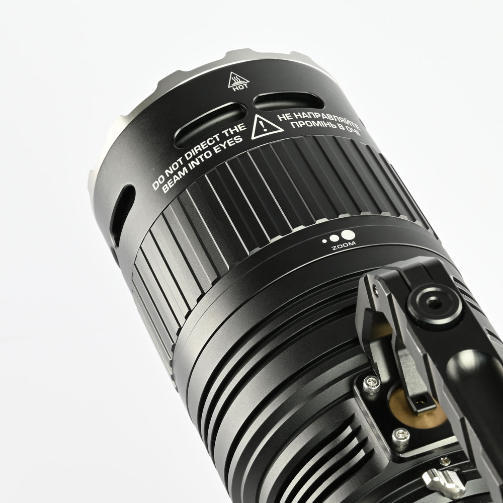 NLIGHTD X1 3000lm 5786m LEP Flashlight