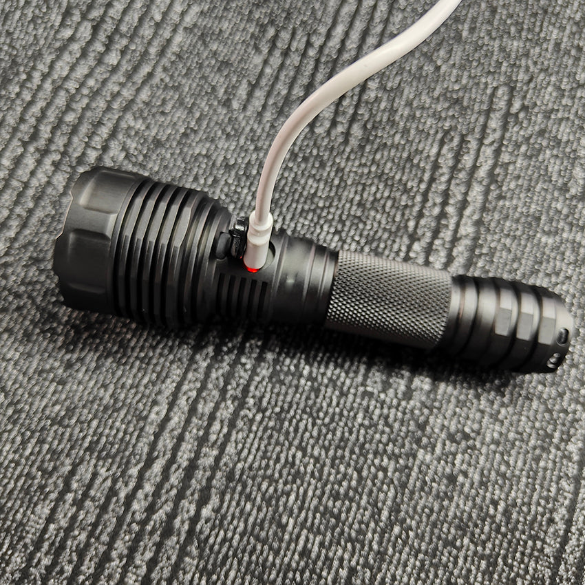 olight 18650 flashlight Nealsgadgets C8H SST40 SFT40 1800lm 18650 Thrower Flashlight