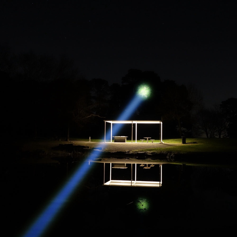 Vastlite Versa Bow 400lm 1200m Zoom 21700 LEP Flashlight