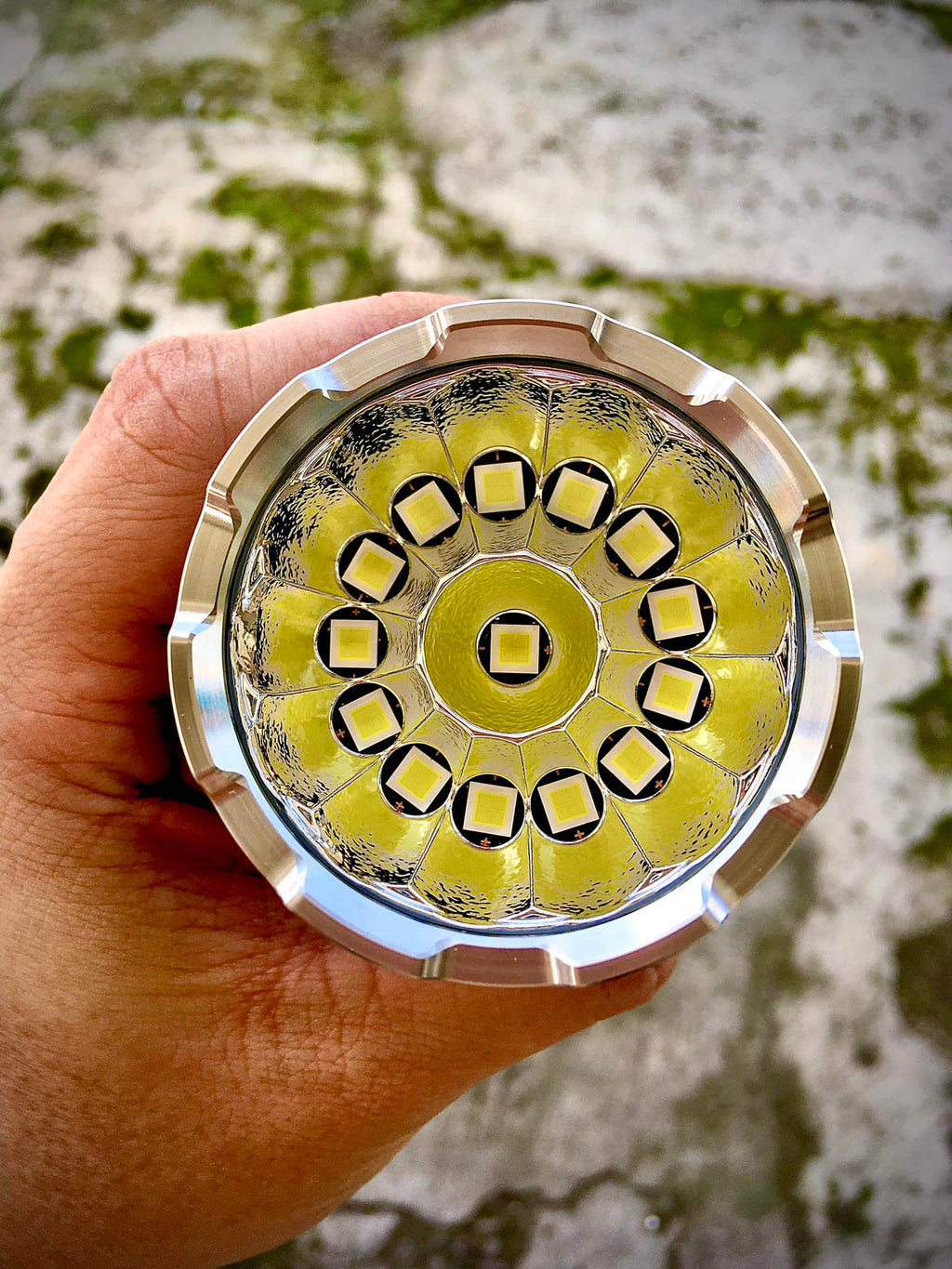 Nightwatch NS14 14xSFQ55.4 SSQ55 43000lm 2*21700 Flashlight