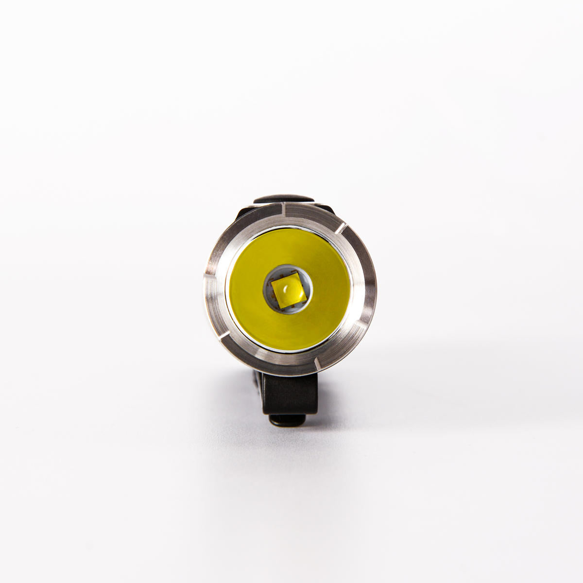 Wuben E05 XPL 900Lumens  14500 Magnetic Tail EDC LED Flashlight