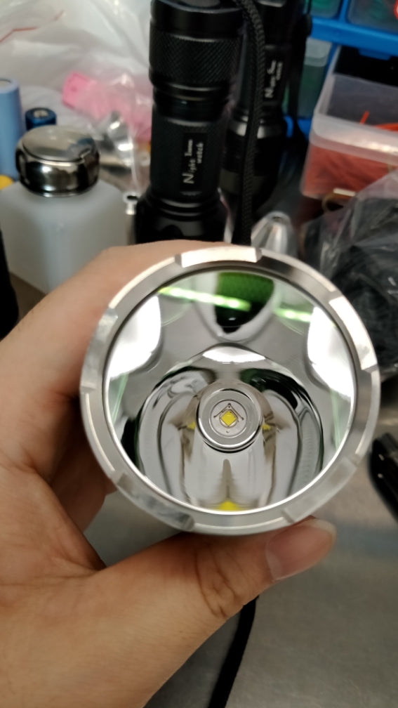 NIGHTWATCH NI40 Stalker SST40 2400lm/XHP50.2 3800lm Dedomed 26650 Thrower LED Flashlight Secondary image