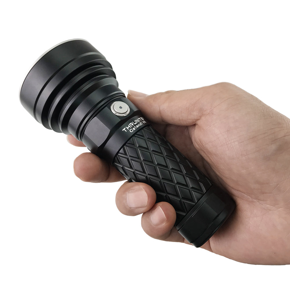 ThruNite Catapult V6 CREE XHP35 HI 750m Mini Thrower Rechargeable Flashlight.