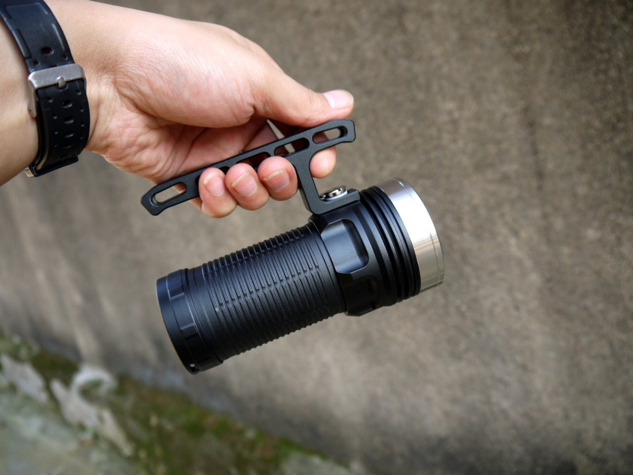 Amutorch DM70 4x XHP70.2 18000lm 518m Tiny Monster Flood LED Flashlight Main image