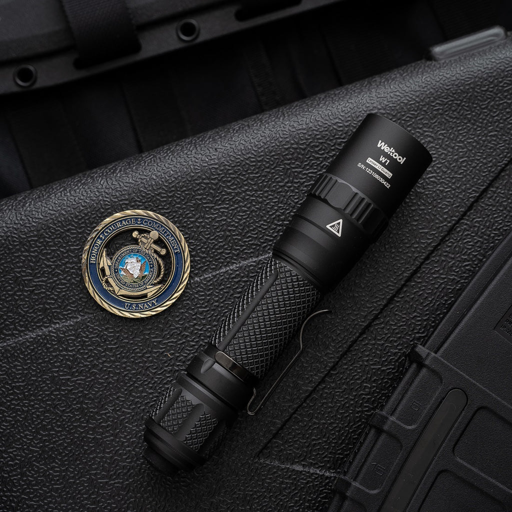 Weltool W1 836m 630lm LEP Thrower flashlight