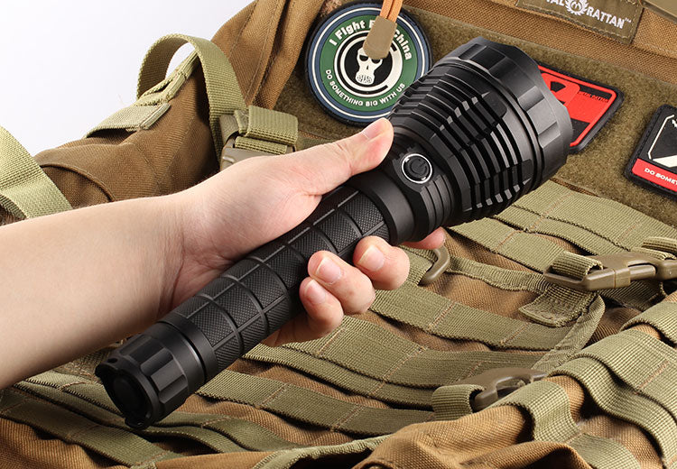 Convoy L6 XHP70.2 4300 Lumens LED Flashlight