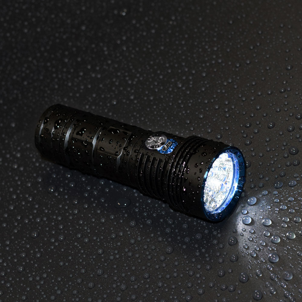 Lumintop ODF30C  Cree XHP 70.2 3500 lumens Rechargeable 26650  Flashlight.