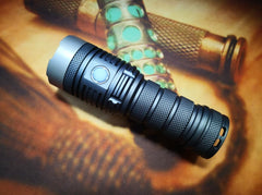 NightWatch Avaritia NA40SE 3x SST40/SST20 LED Flashlight.