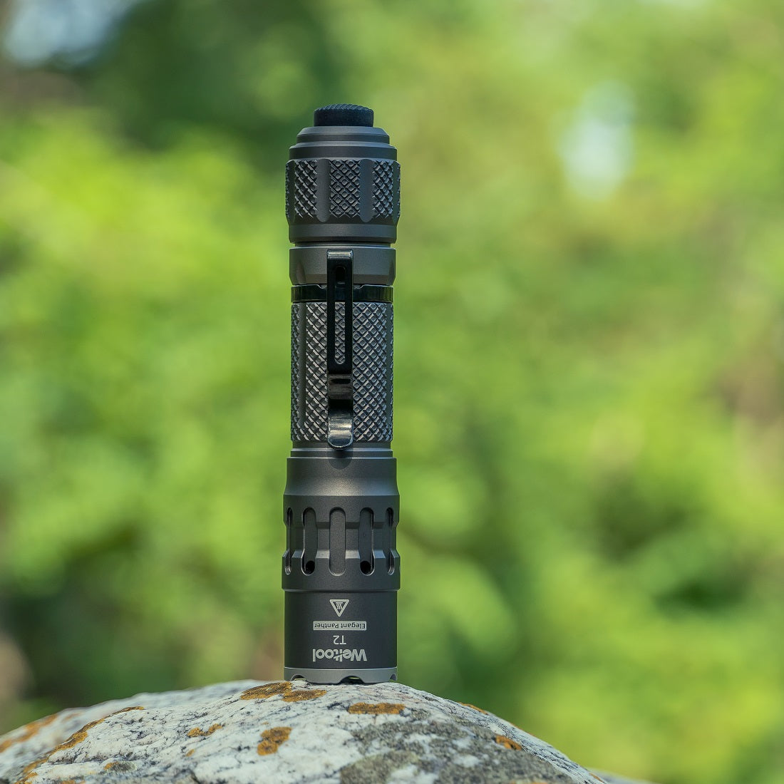 Weltool T2 “Elegant Panther” 1730lm 412m 18650 flashlight