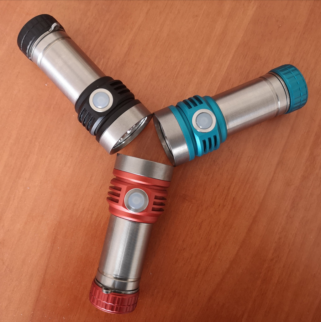 Amutorch X9 3*SST40 4500lm Titanium LED Flashlight