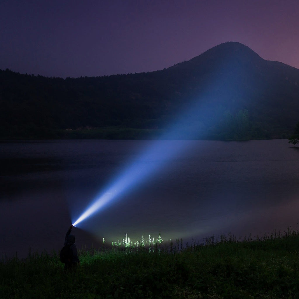 Weltool T8 Plus Tac 2180lm 636m 21700 TAC tactical LED flashlight