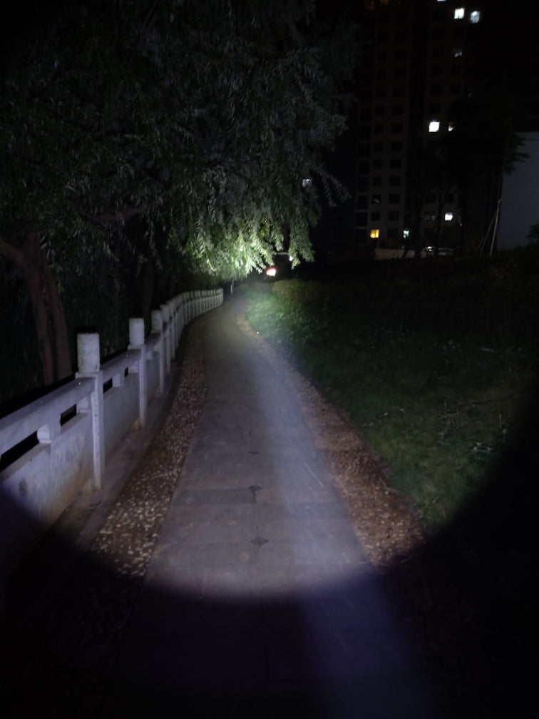 Nightwatch NS22 Seeker SST20/SST40/XHP50.2 Led Flashlight