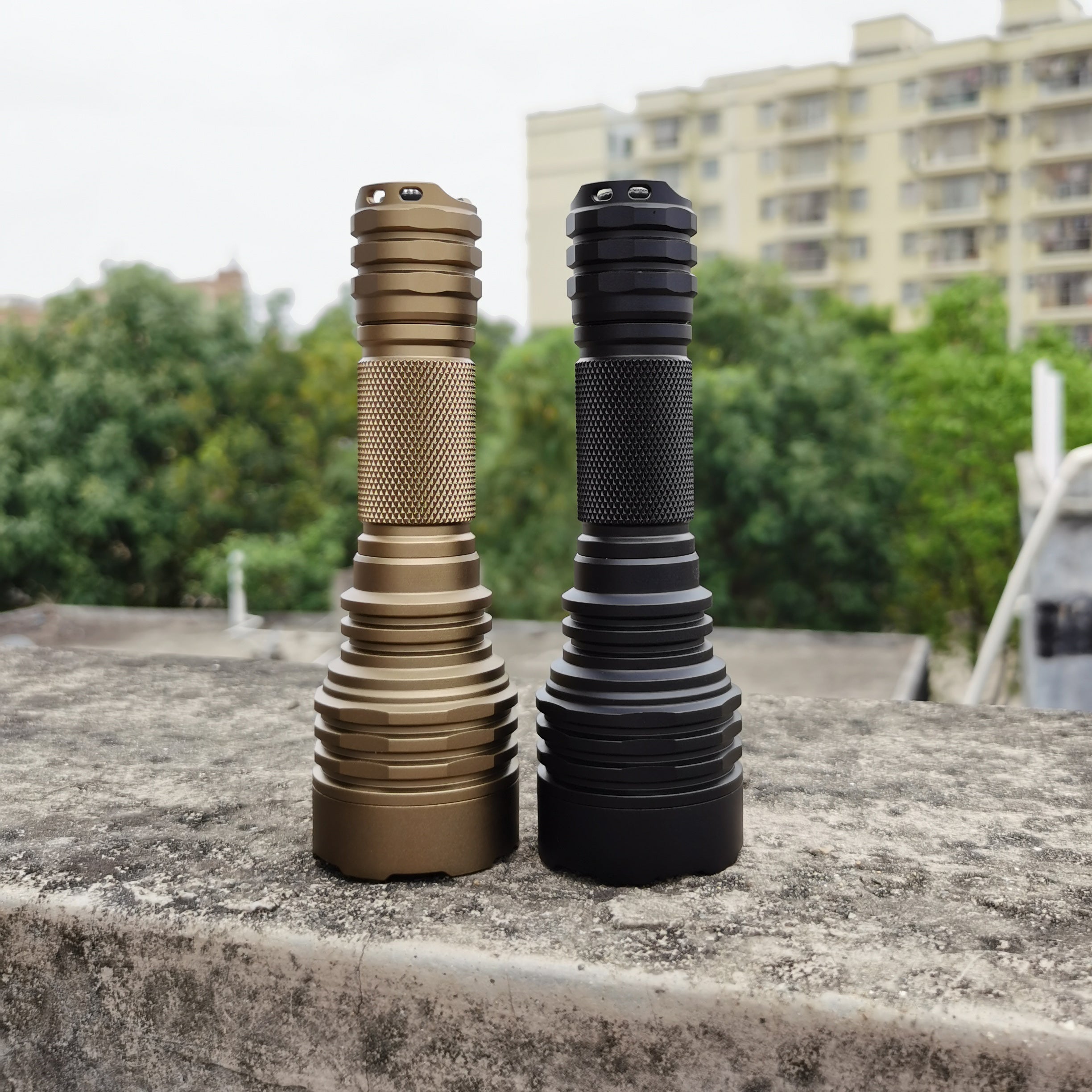 Nealsgadgets C8+  KW CSLNM1.1G Thrower LED Flashlight Main image