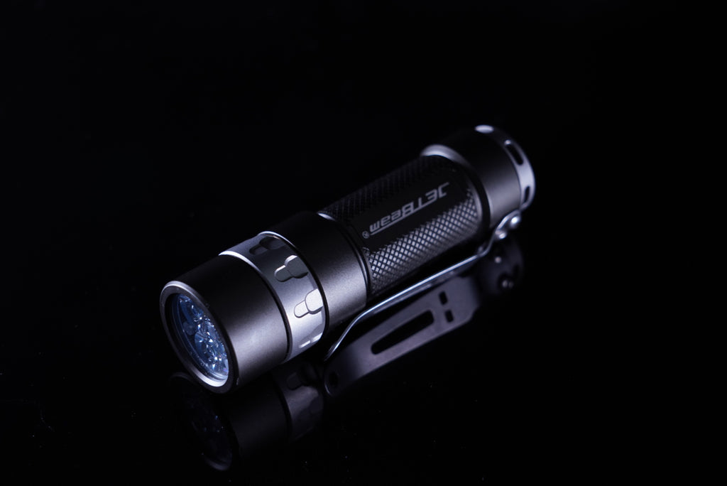 JETBEAM RRT03 Raptor CREE XPG3/Nchia 1400lm LED Flashlight