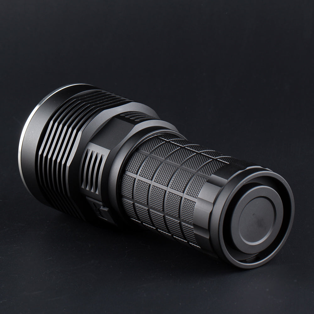 Convoy 4X18A XHP70.2 4300lm 4*18650 LED Flashlight