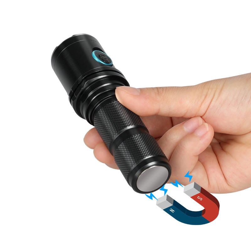 IMALENT DM70 XHP70.2  4500lm LED Flashlight