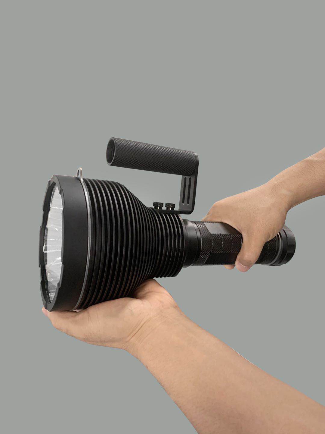 Lumintop GT4 4xXHP70.2 25000LM 1370m LED Flashlight