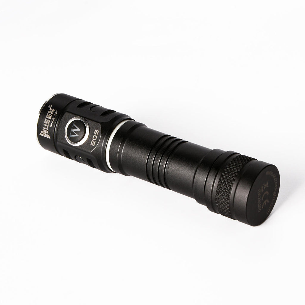 Wuben E05 XPL 900Lumens  14500 Magnetic Tail EDC LED Flashlight