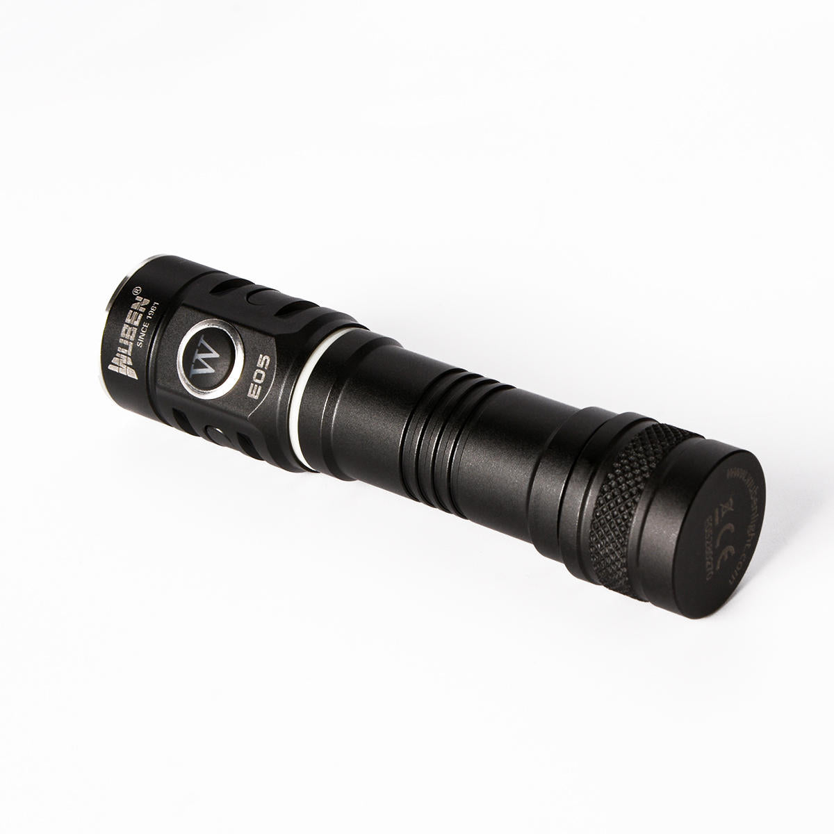 Wuben E05 XPL 900Lumens  14500 Magnetic Tail EDC LED Flashlight